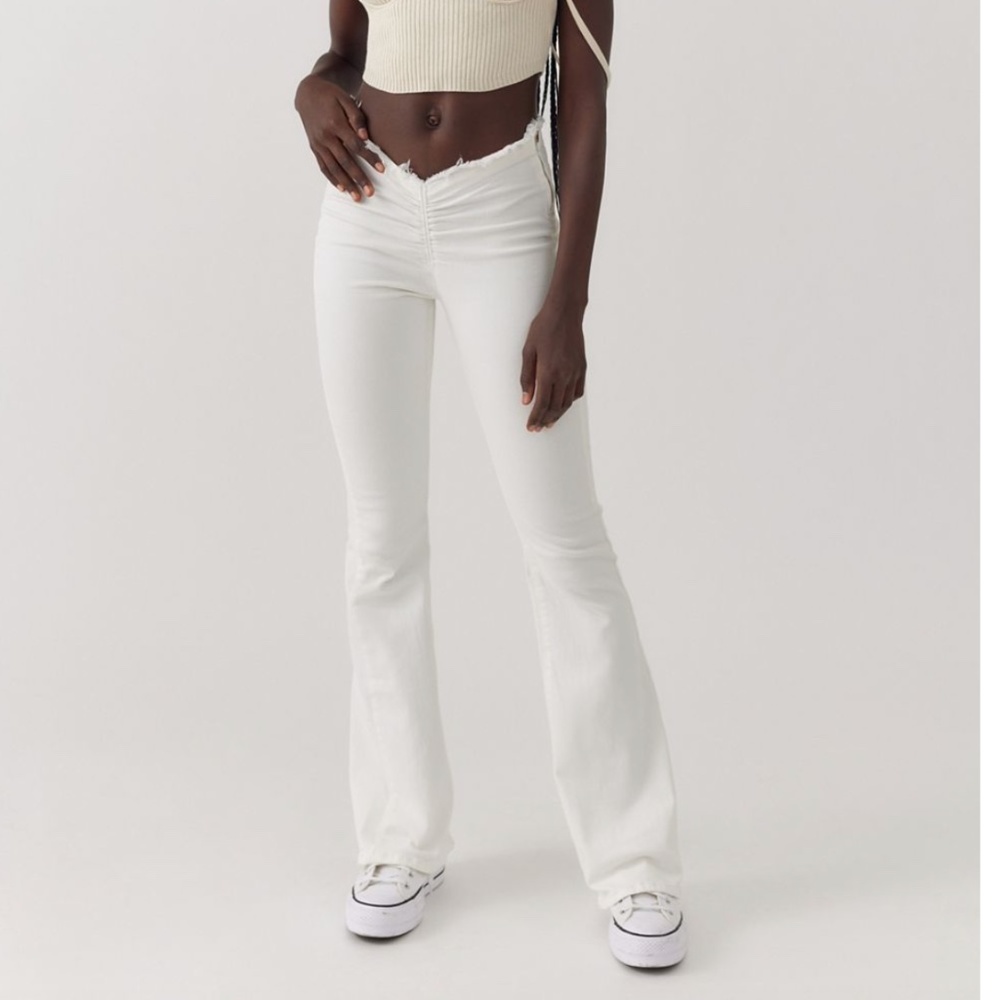 BDG Ruched V-Front Flare Jean - brand new